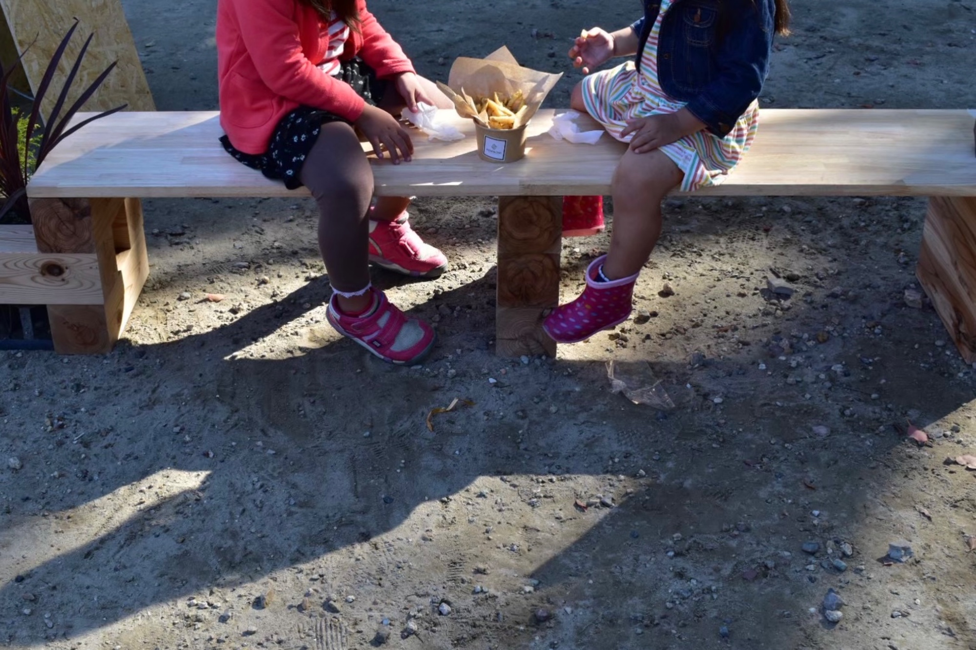 愛知県あま市甚目寺コミュニティつなぐ市場マルシェの緑の休憩所