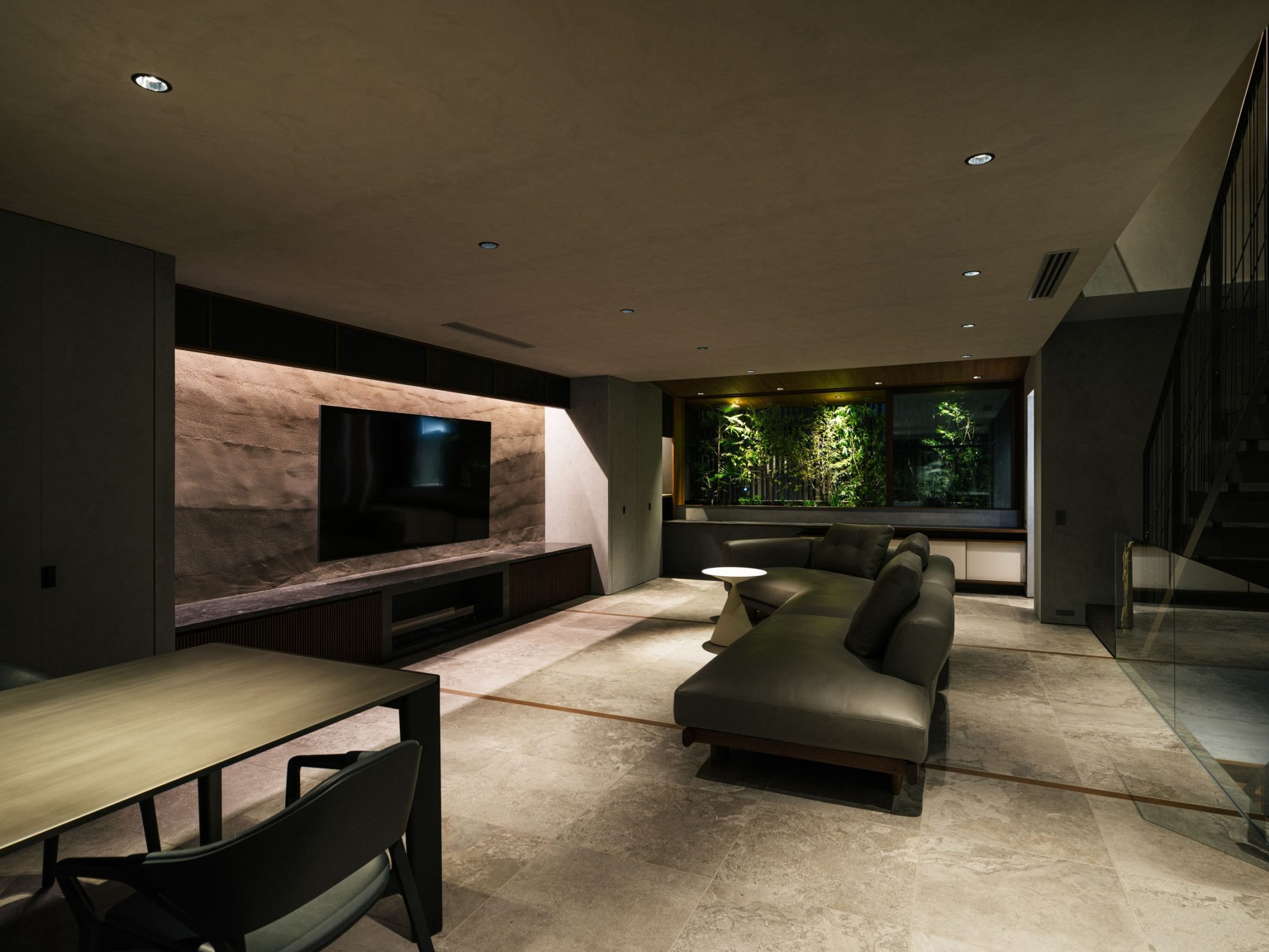 京都のリノベーションモダン住宅のテレビ