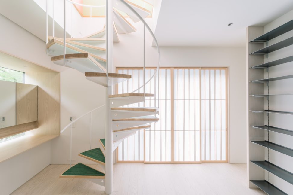 奈良生駒の北欧風庭屋住宅リノベーションホール