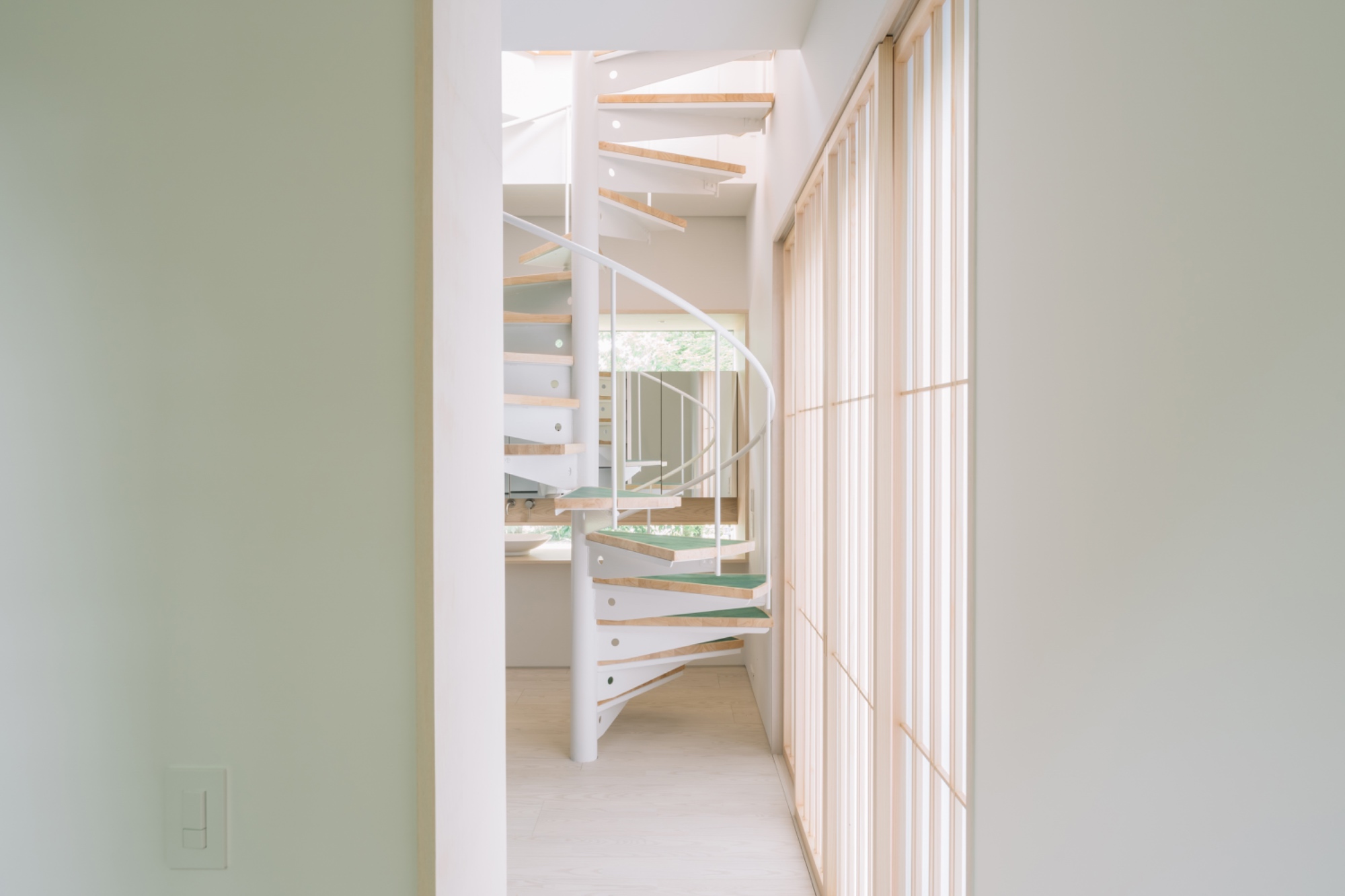 奈良生駒の北欧風庭屋住宅リノベーション階段