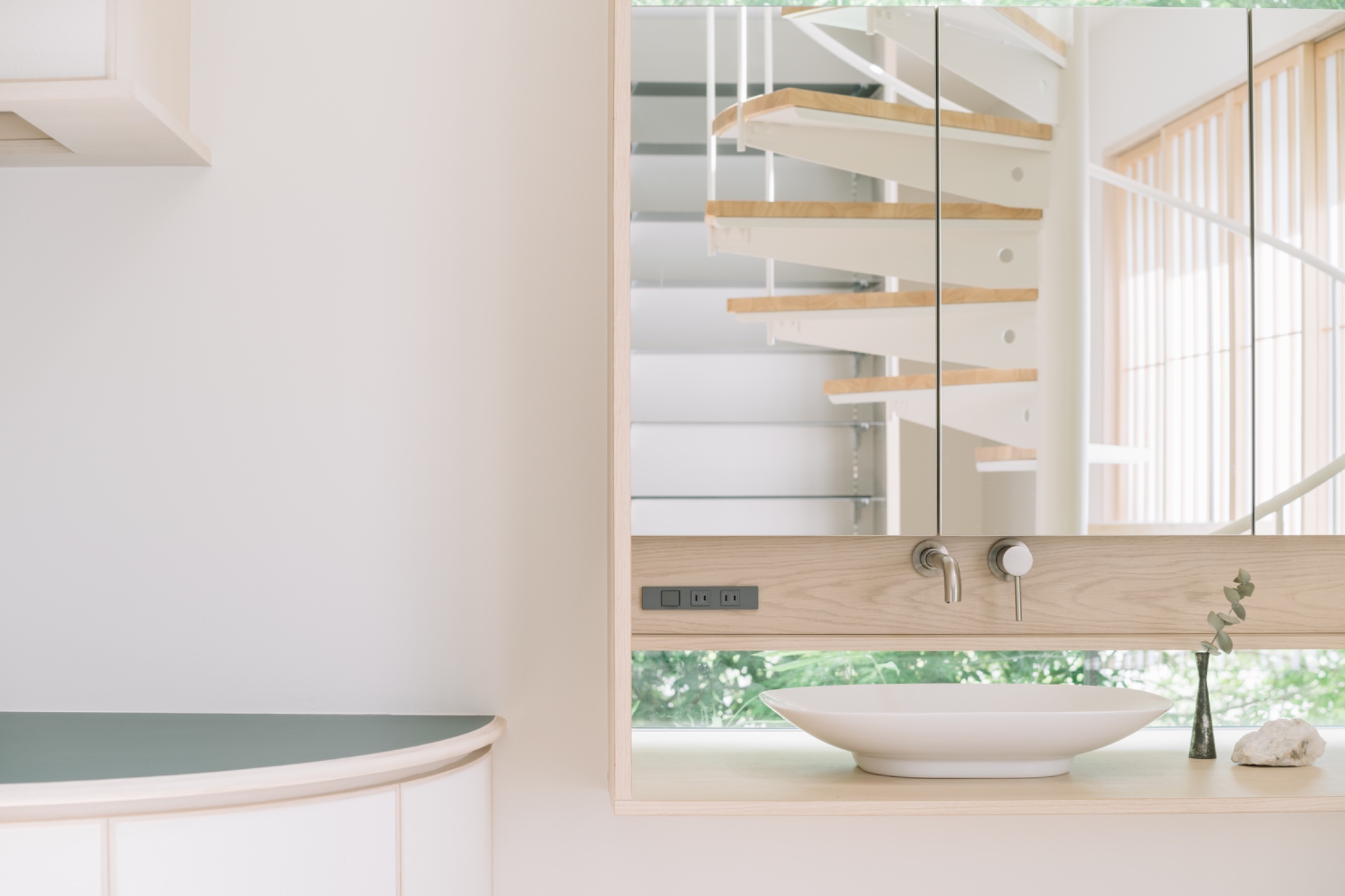 奈良生駒の北欧風庭屋住宅リノベーション洗面台