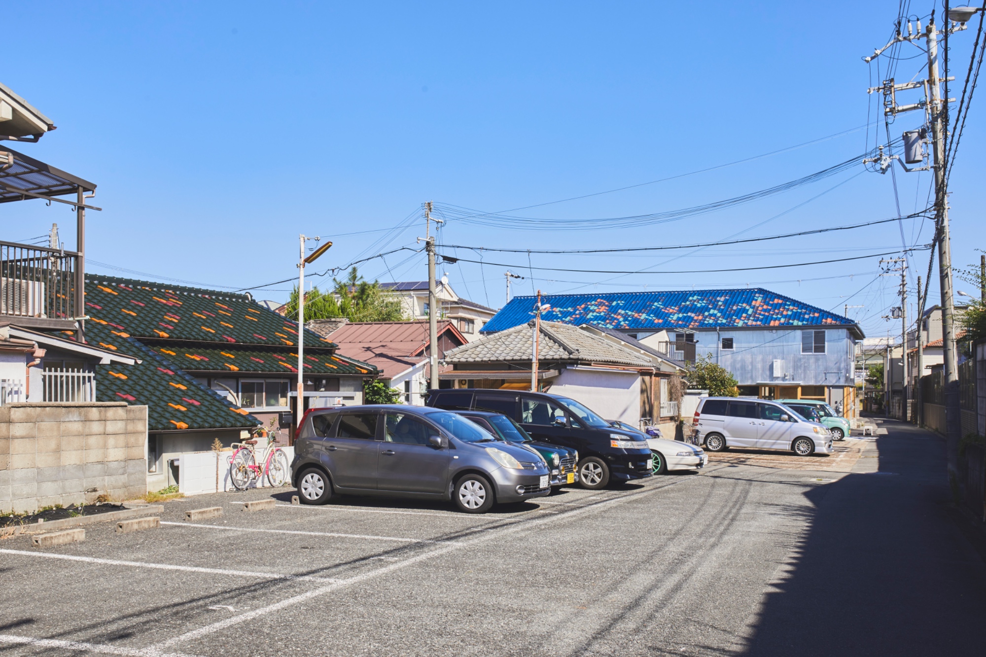大阪市南吹田琥珀街の木造賃貸アパートのリノベーション色瓦屋根