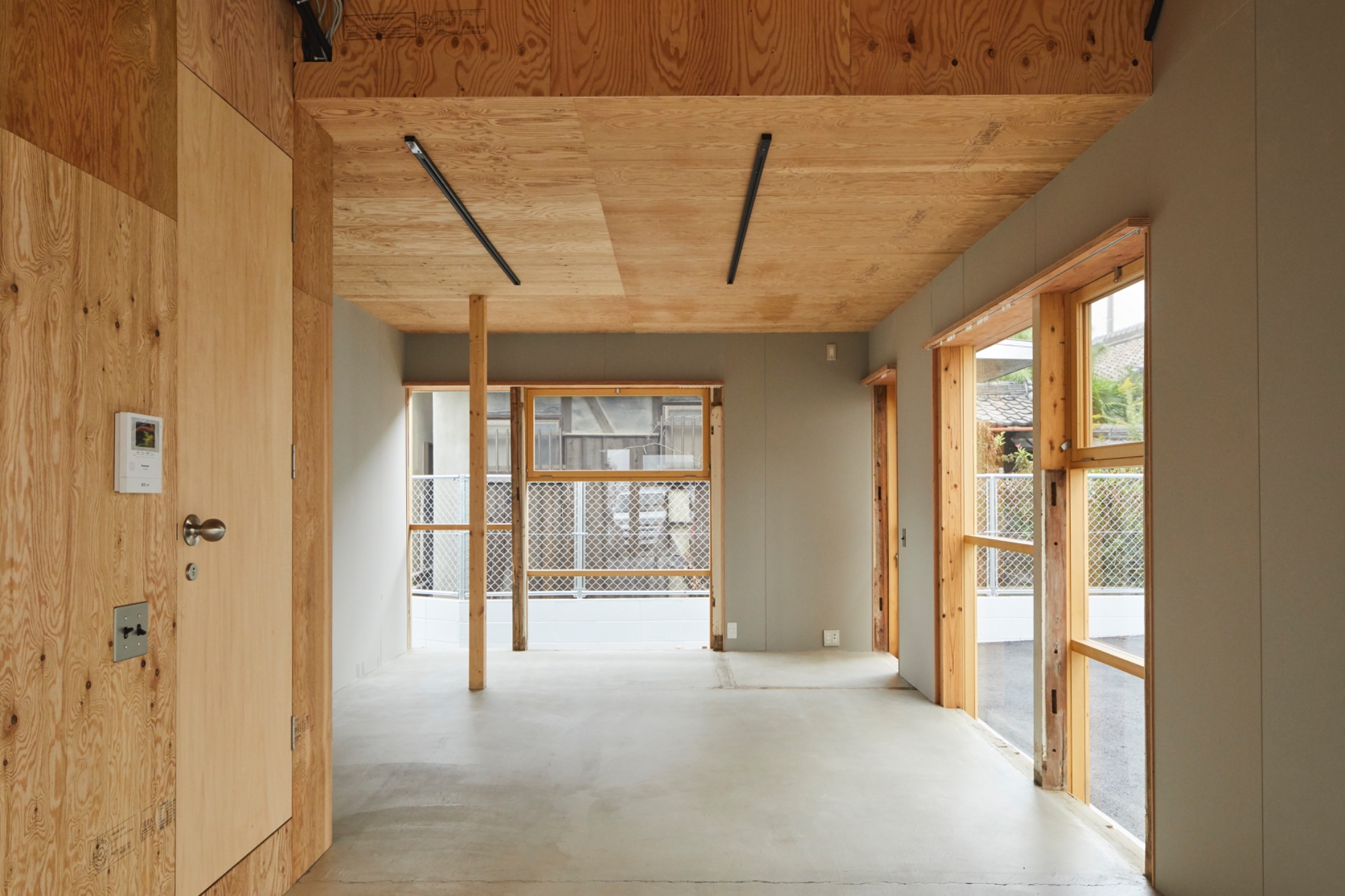 大阪市南吹田琥珀街の木造賃貸アパートのリノベーション内観合板天井