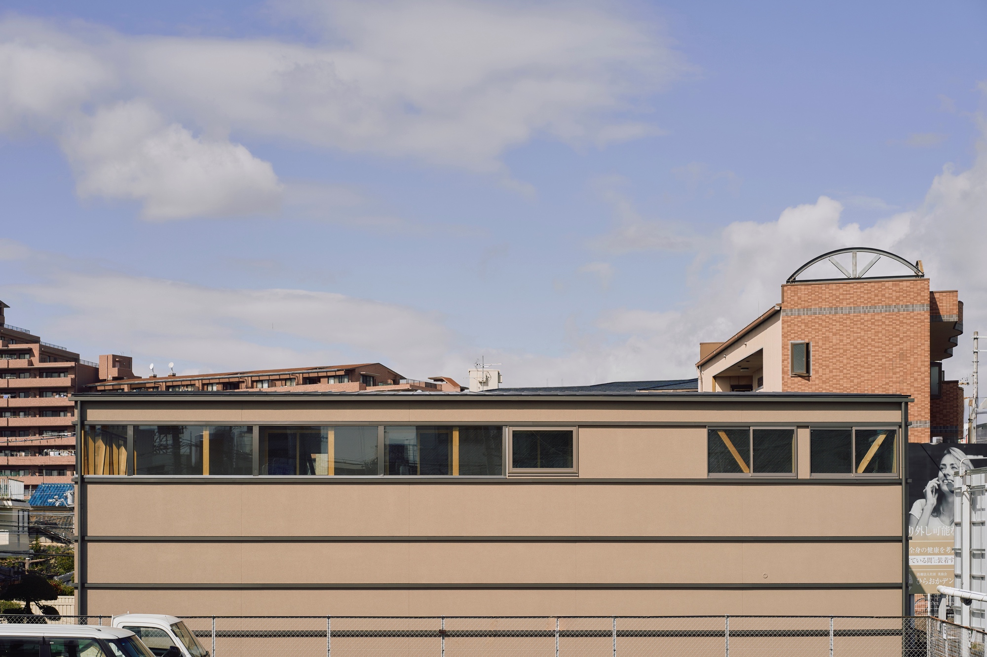 東大阪市石切の小児歯科のハイサイド窓