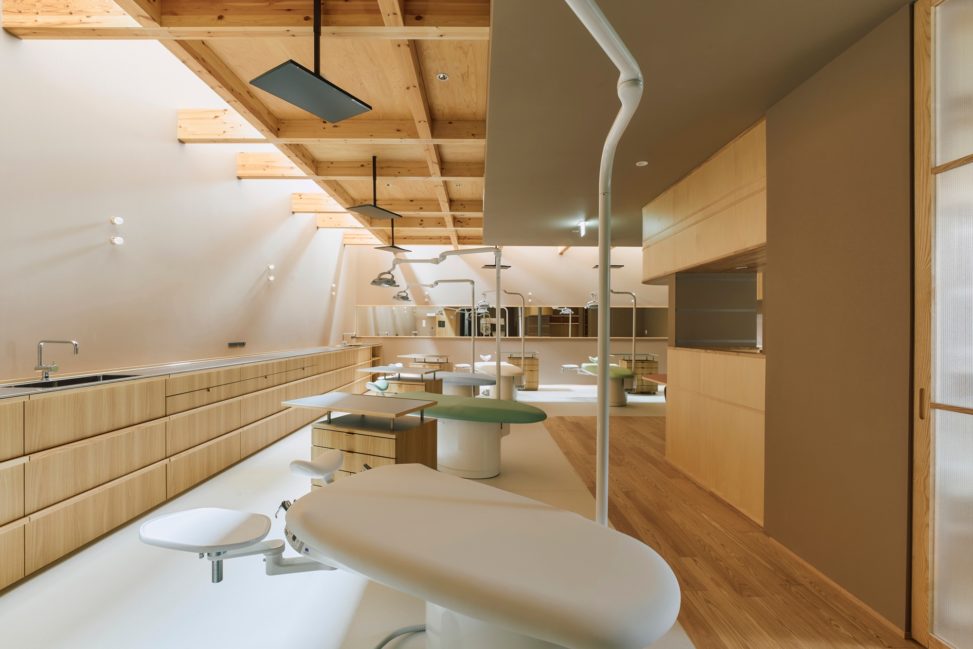 東大阪市石切の小児歯科の間接照明